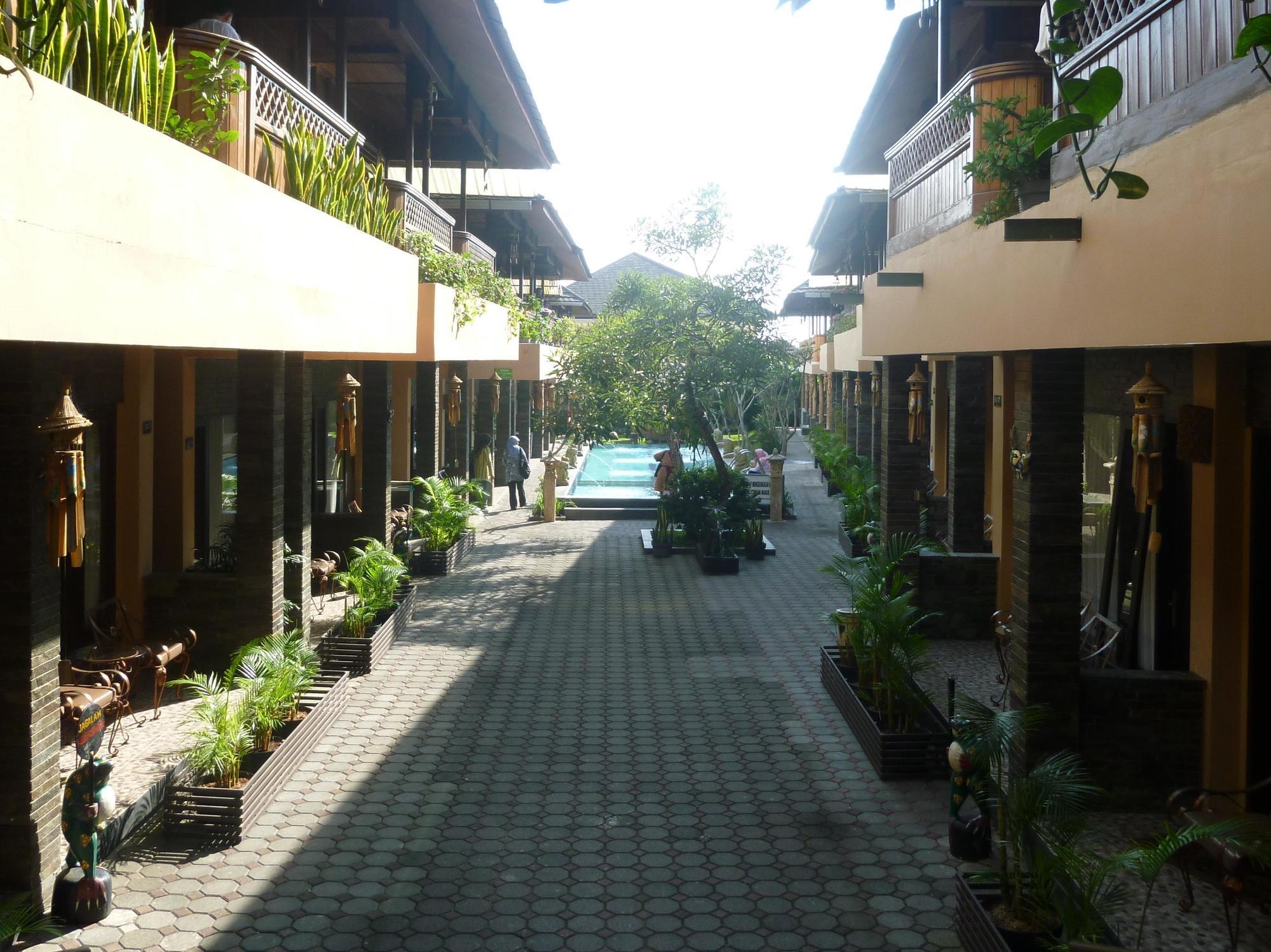 Pesona Bamboe Hotel Bandung Exterior photo